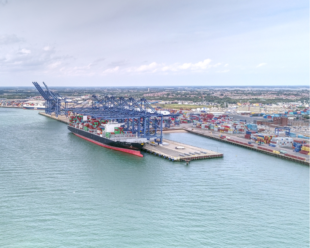 Seafreight vessel unloading